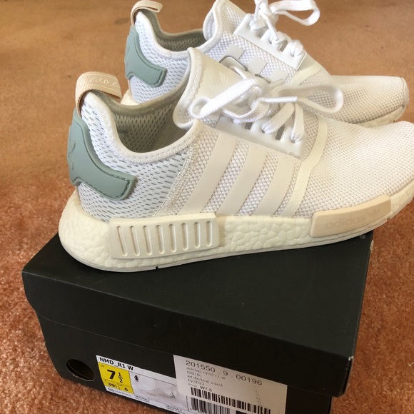 adidas Shoes - Adidas NMD R1